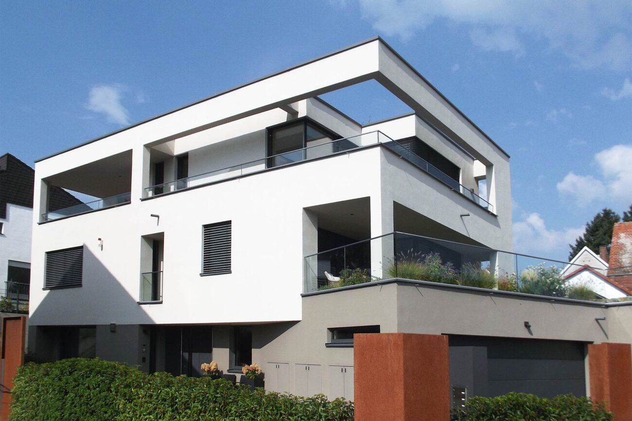 Neubau eines Mehrfamilienwohnhauses mit 3 Wohneinheiten und Garagen im Effizienzhausstandard
